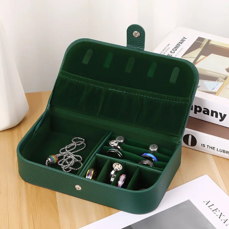 AureliBox – Elegante Scatola Compatta per Gioielli