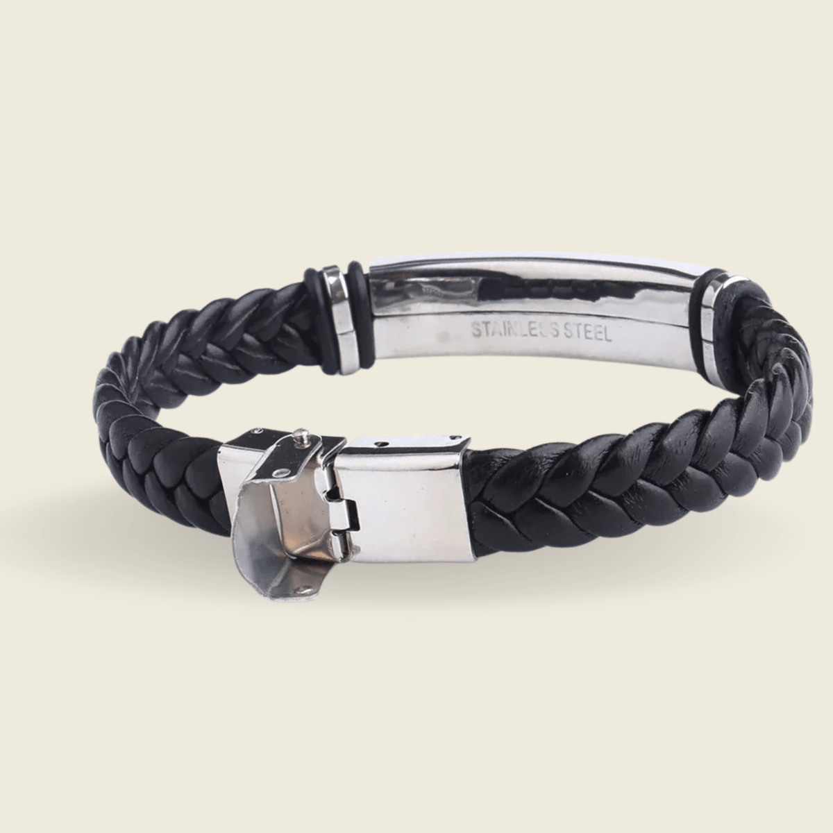 BRAVION – Gepersonaliseerde leren en roestvrijstalen ID-armband
