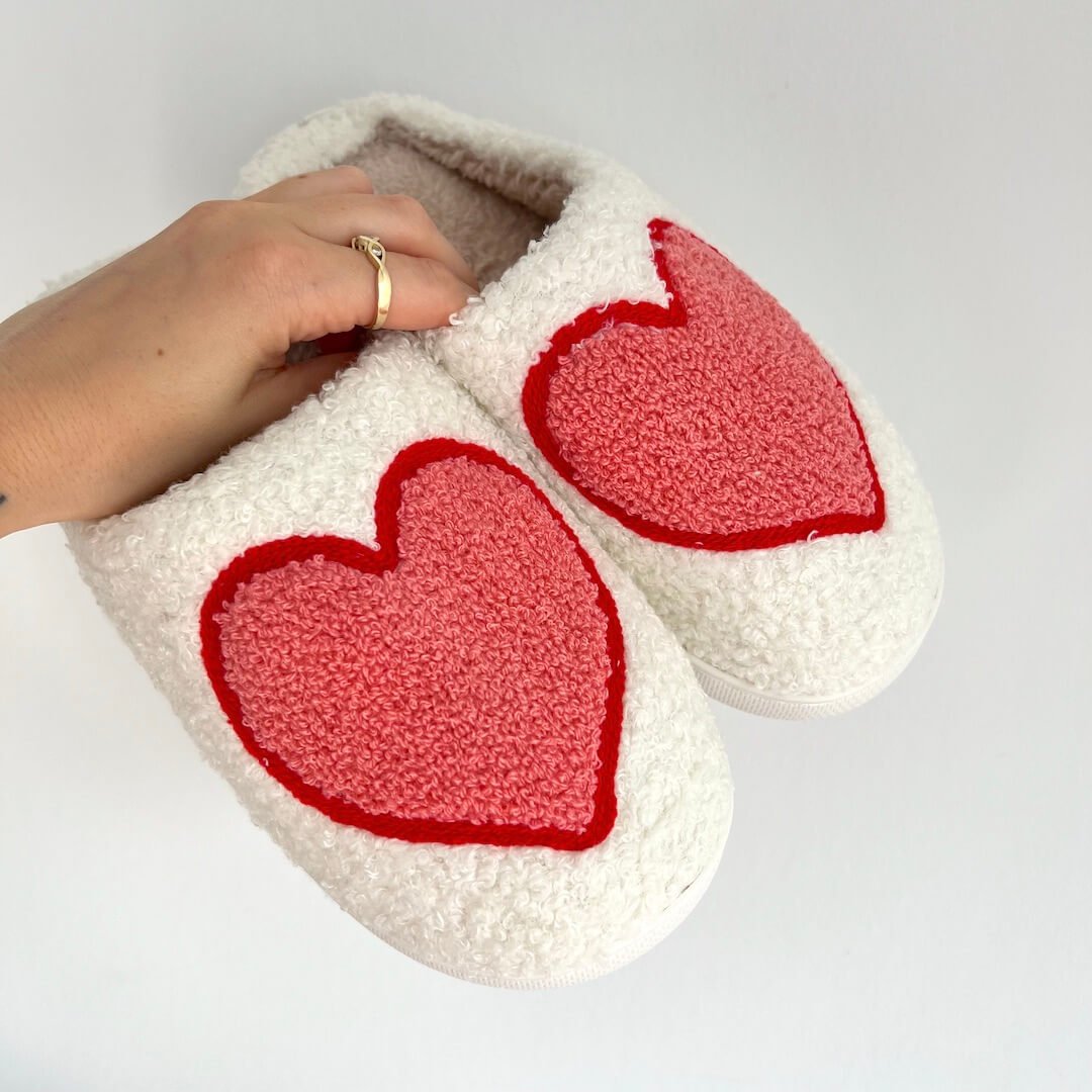 Cozyheart Slipper - Plush slippers with heart design for women 2