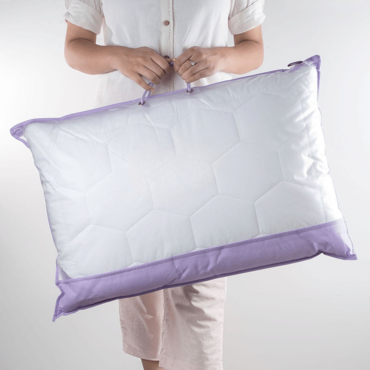 Luméa Lavendel Suède Slaapkussen | Anti-bacterieel, hypoallergeen kussen voor de gevoelige huid
