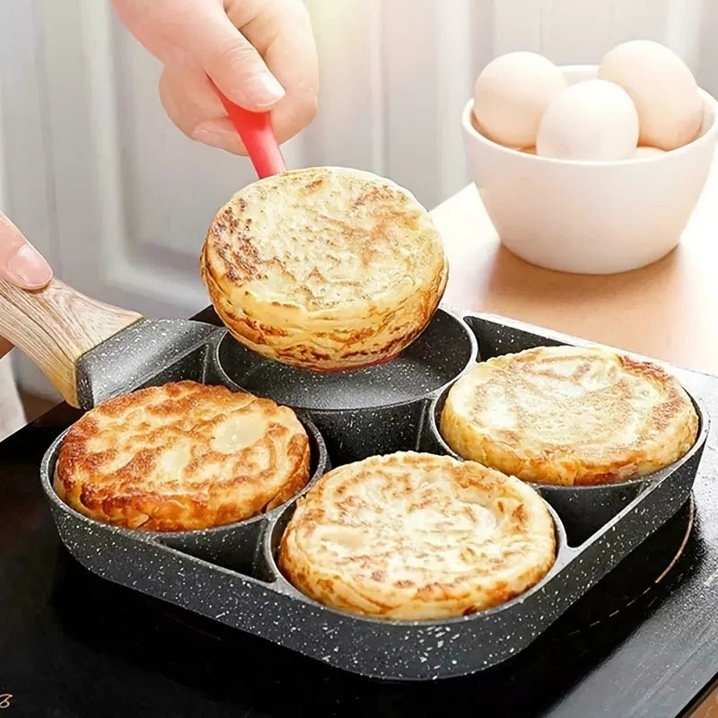 EGGMASTER – Poêle à omelette antiadhésive 4 trous