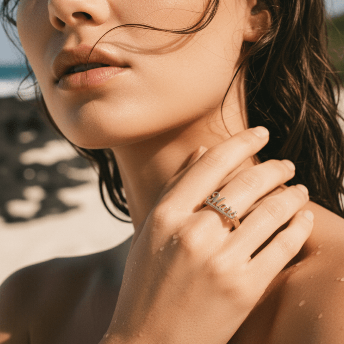 Elegante ring met aangepaste naam - verguld of gerhodineerd sterling zilver
