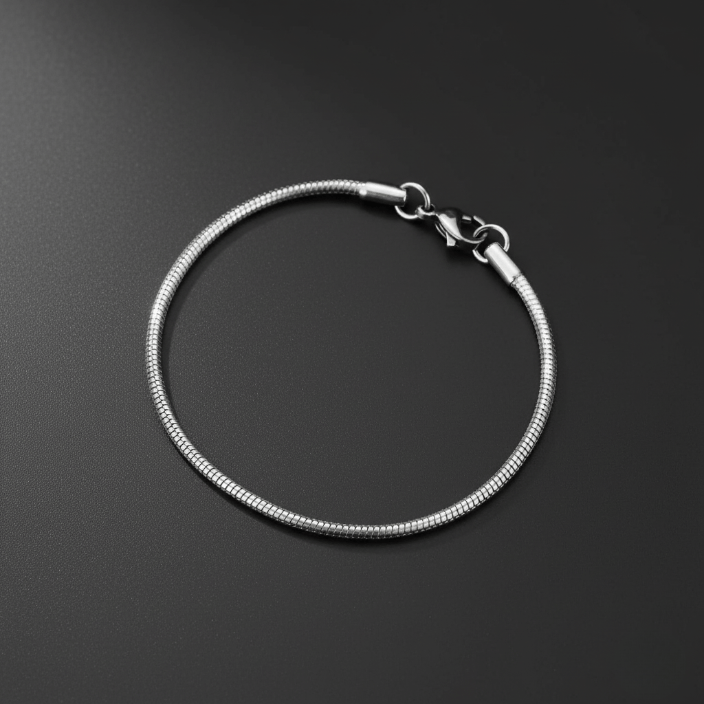 Elegante minimalistische polshorloge met unieke slangen gesp voor tijdloze stijl