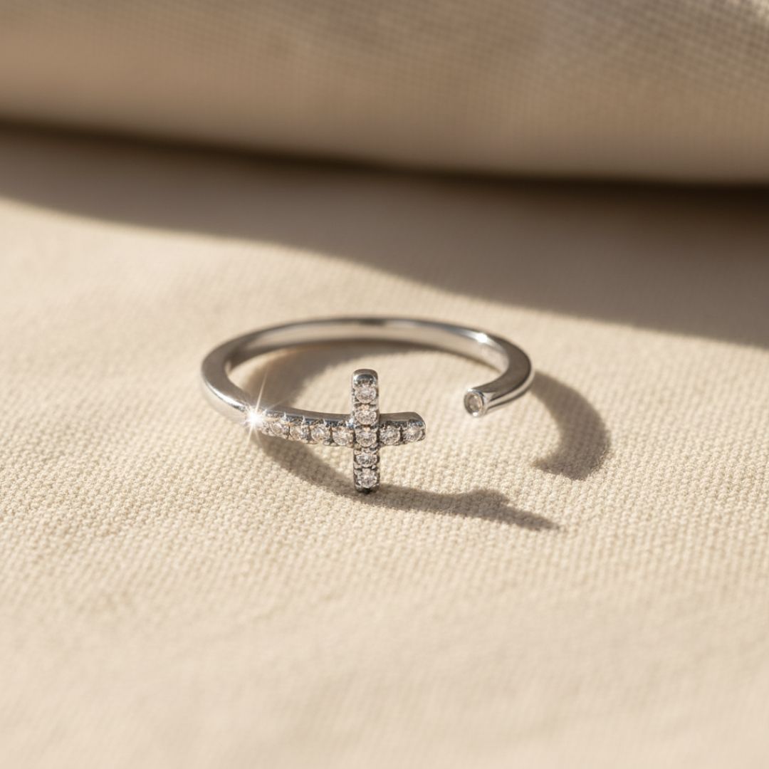 Elegante open manchet ring - zijwaarts kruis ontwerp in goud plating, hypoallergeen