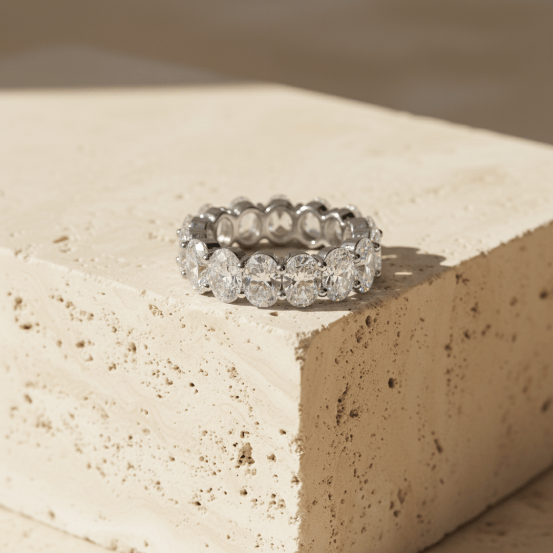Elegante ovale eternity ring - goud- of rhodiumgeplateerd met cubic zirconia