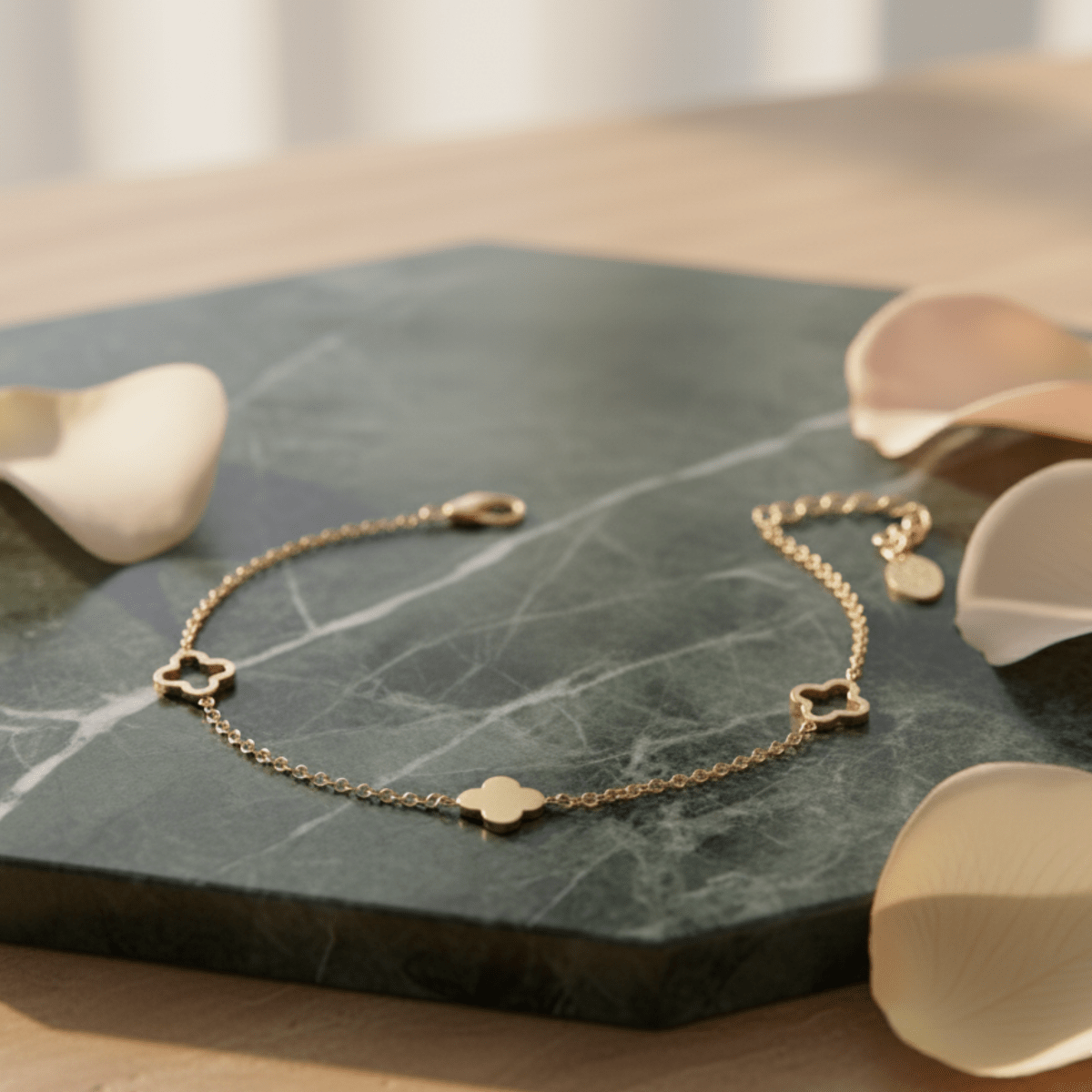 Elegant Silver Bracelet - Adjustable Stainless Steel Clover Design for Versatile Style