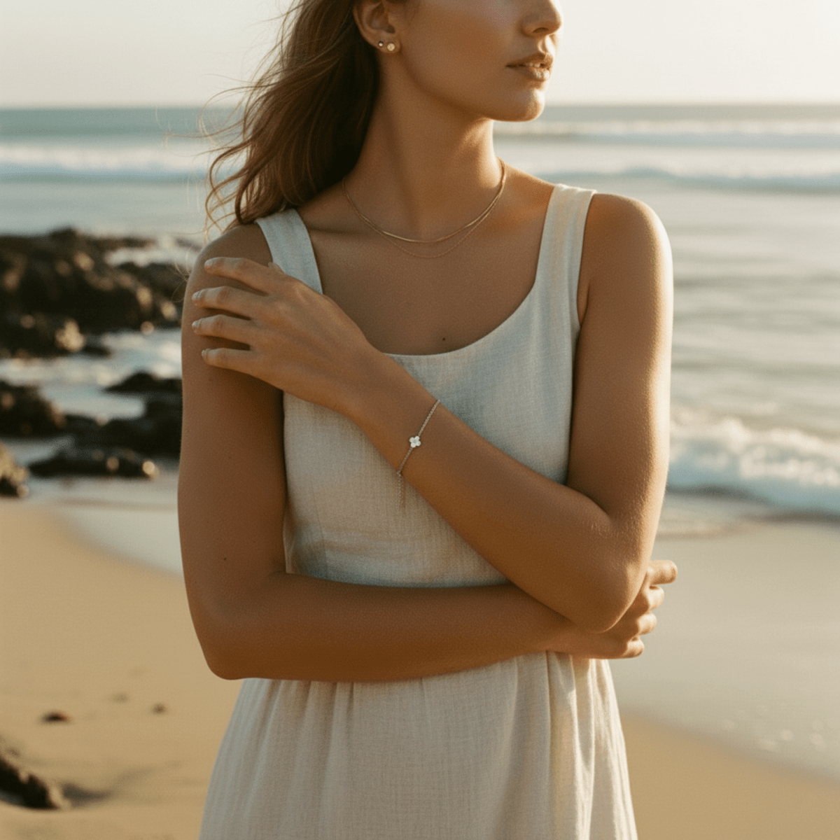 Elegant Silver Bracelet - Adjustable Stainless Steel Clover Design for Versatile Style