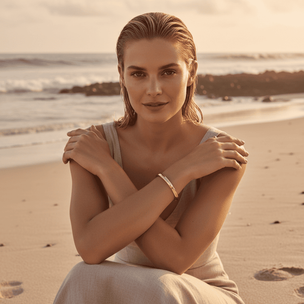 Pulsera rígida sólida elegante - Plata chapada en oro o rodio, hipoalergénica