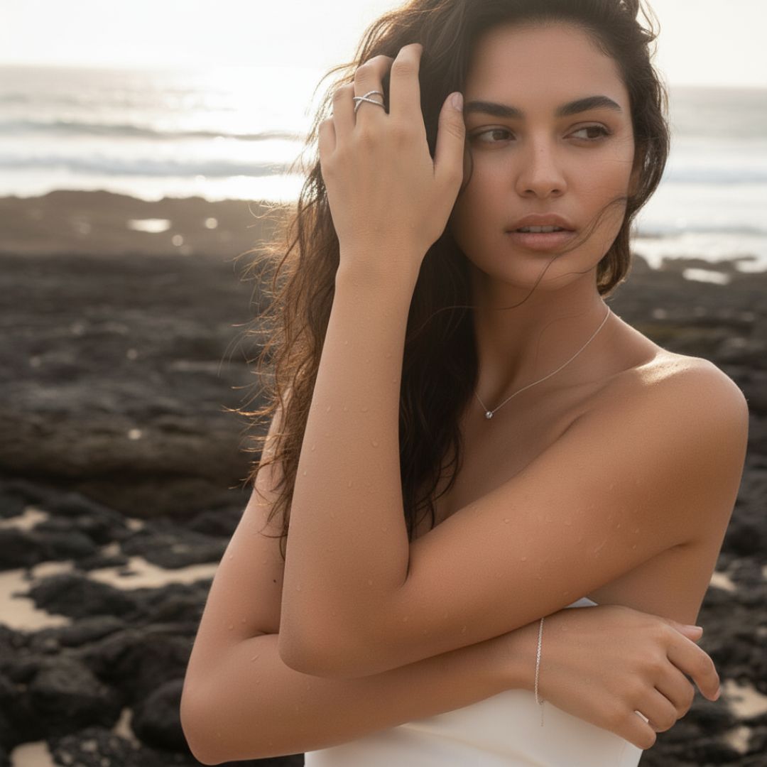 Bague élégante en acier inoxydable en forme de X avec cristaux étincelants - Taille ajustable