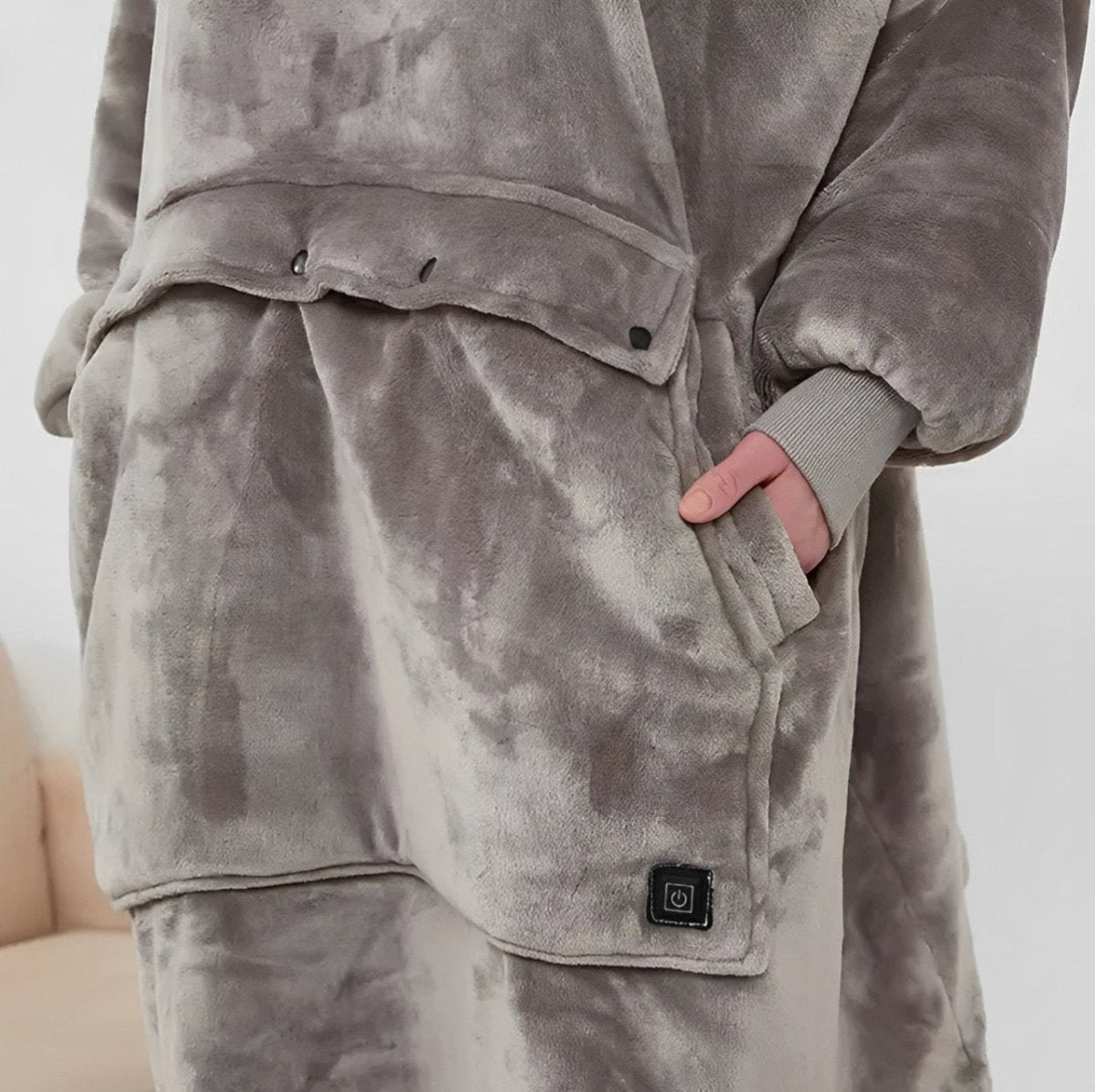 WarmHug - Oversized Hooded Heated Blanket with USB Self-Heating Technology 7