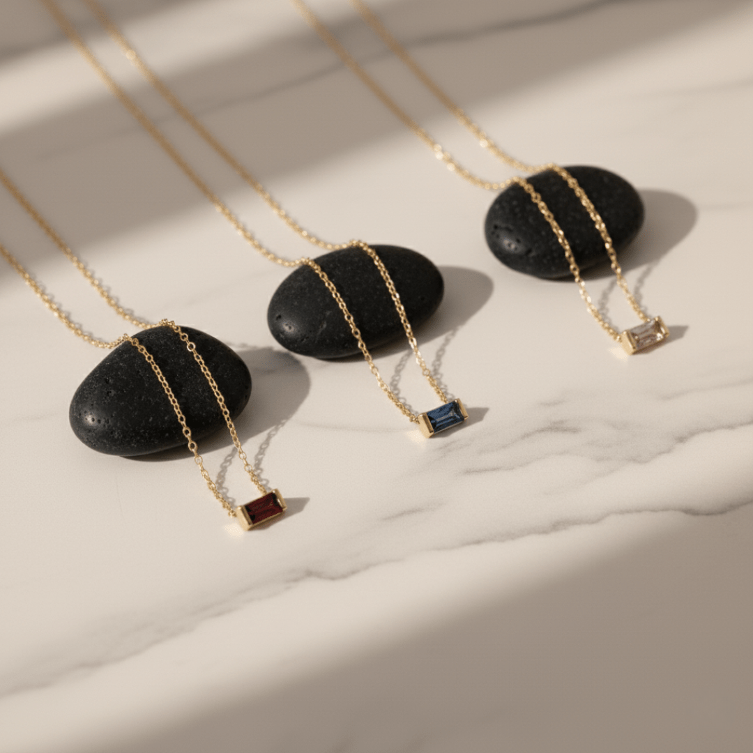 Collier Pierre de Naissance Emery - Pendentif en Pierre Précieuse Délicat pour Célébrations Élégantes