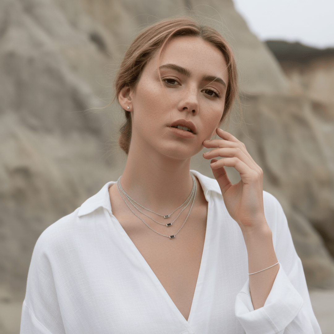 Collier Pierre de Naissance Emery - Pendentif en Pierre Précieuse Délicat pour Célébrations Élégantes