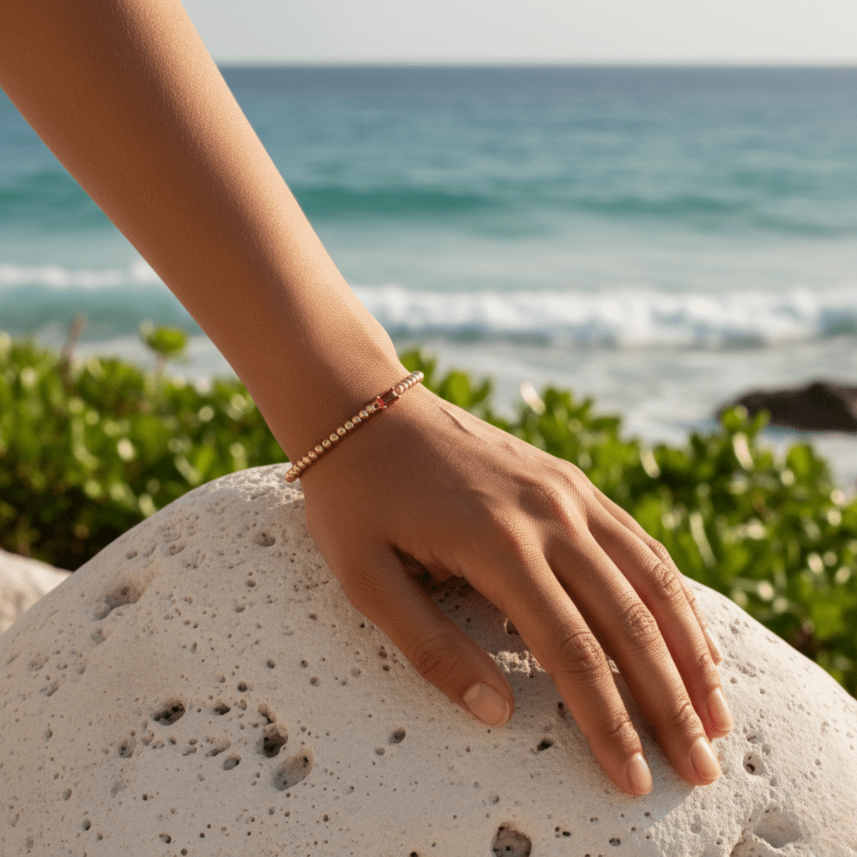 Bracelet en pierre de naissance en or avec un design élégant à perles pour un style personnalisé