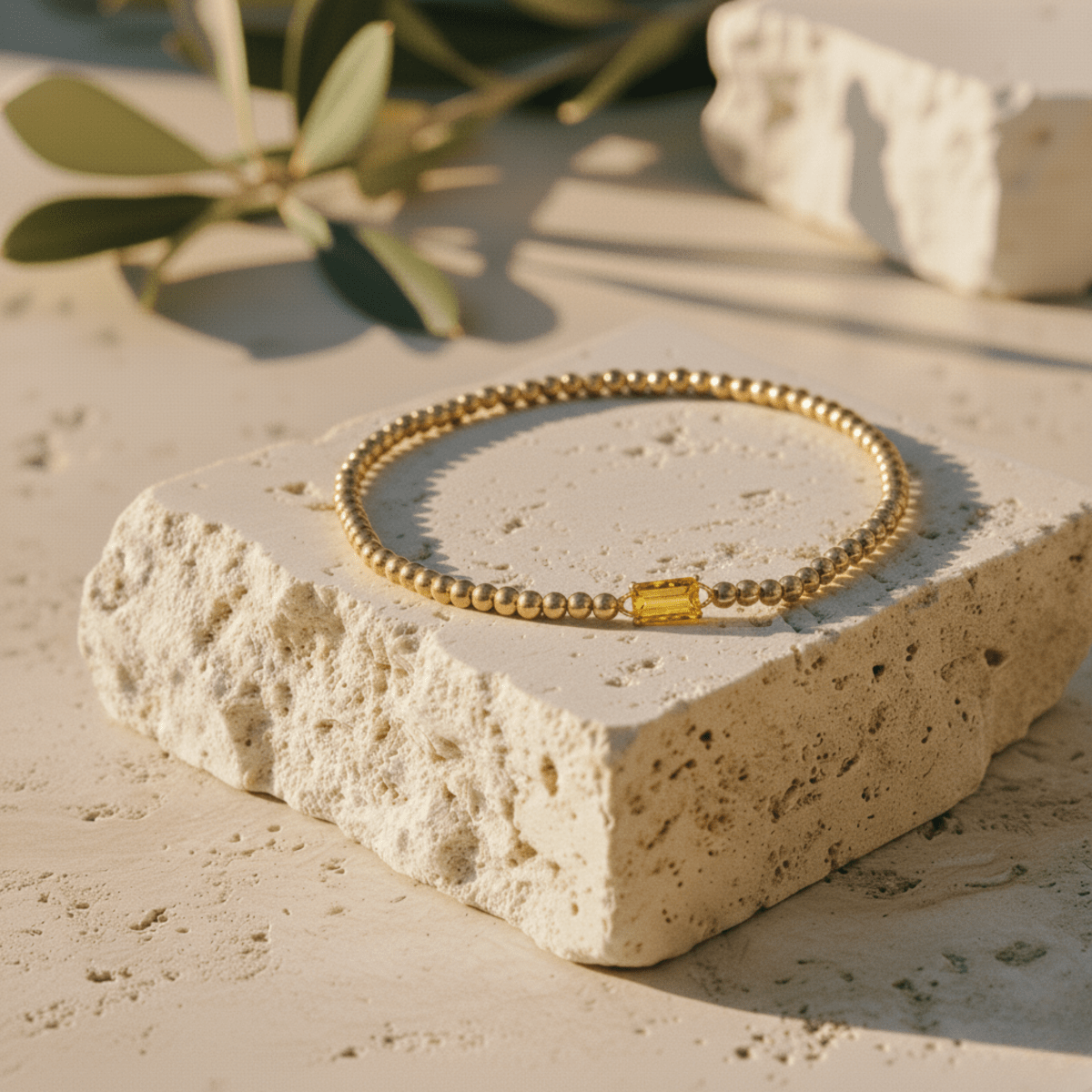 Bracelet en pierre de naissance en or avec un design élégant à perles pour un style personnalisé