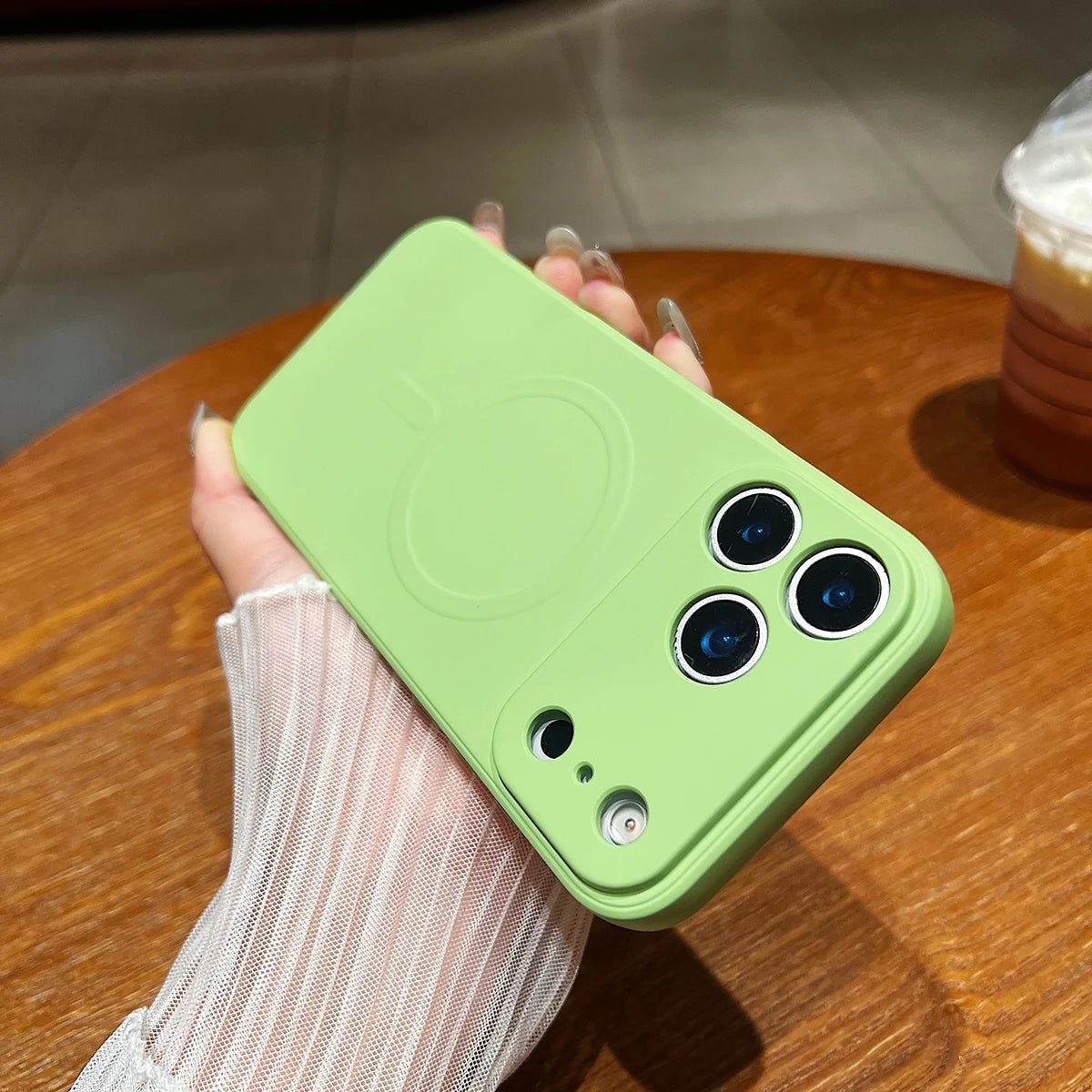 AuraGriff – Magnetic soft silicone case with a secure grip 9