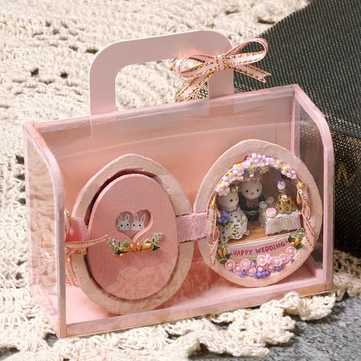 NATUREHAVEN – Handgemaakte poppenhuis van walnotenschil voor unieke miniatuurdecoratie
