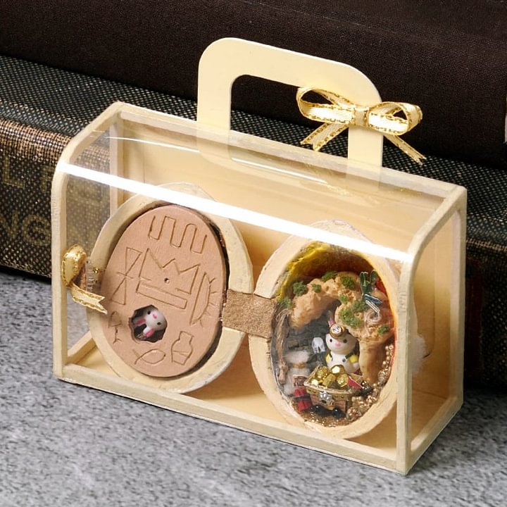 NATUREHAVEN – Handgemaakte poppenhuis van walnotenschil voor unieke miniatuurdecoratie