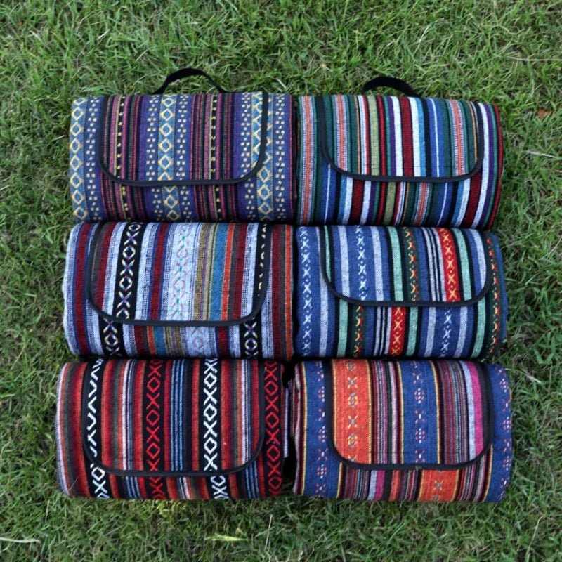 NOMADIC MAT – Outdoor Waterproof Picnic Blanket for Camping & Beach Days