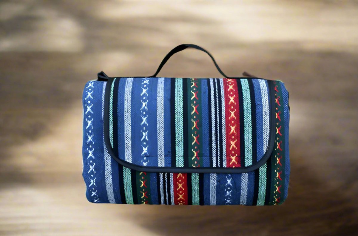 NOMADIC MAT – Outdoor Waterproof Picnic Blanket for Camping & Beach Days