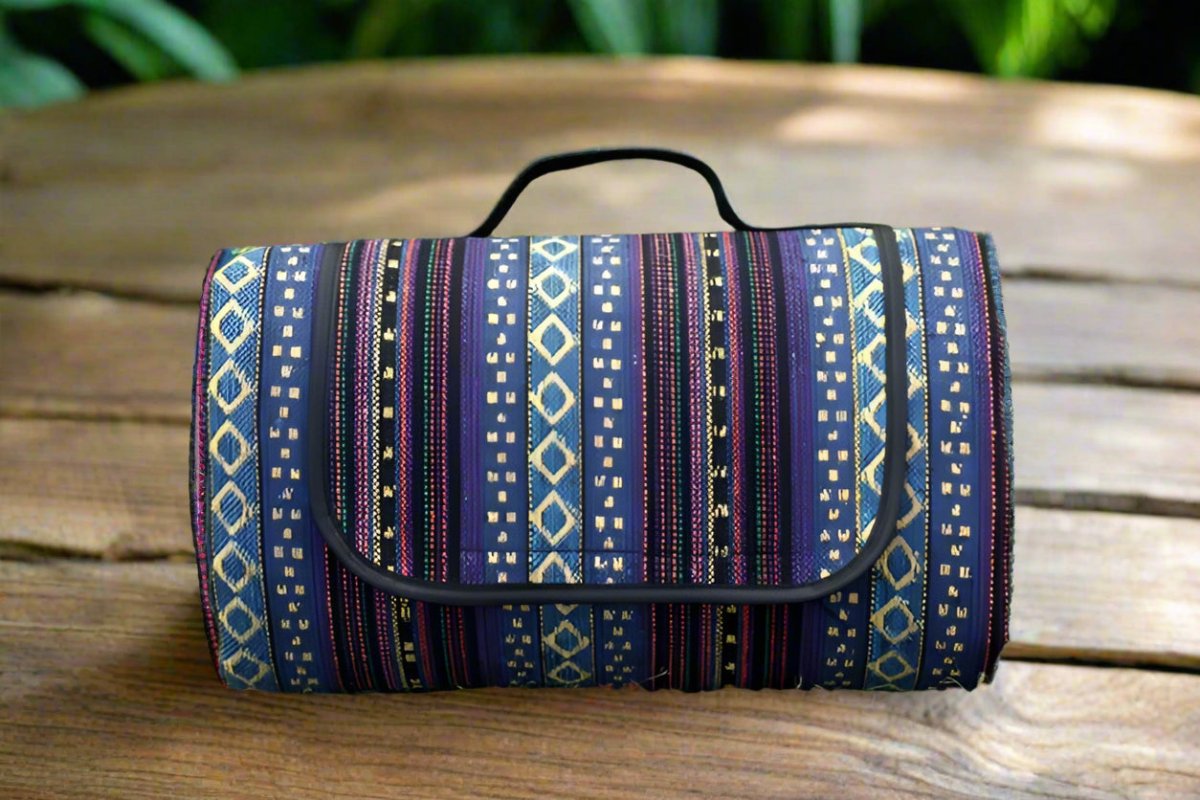 NOMADIC MAT – Outdoor Waterproof Picnic Blanket for Camping & Beach Days