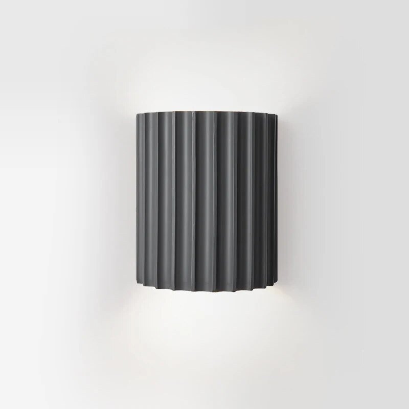SKYLUMEN – Moderná nástenná lampa z živice s ambientným LED svetlom