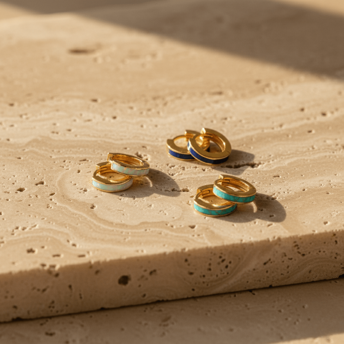 Opal Inlay Huggie Oorringen - Kleurrijk Ontwerp voor Dagelijks Gebruik