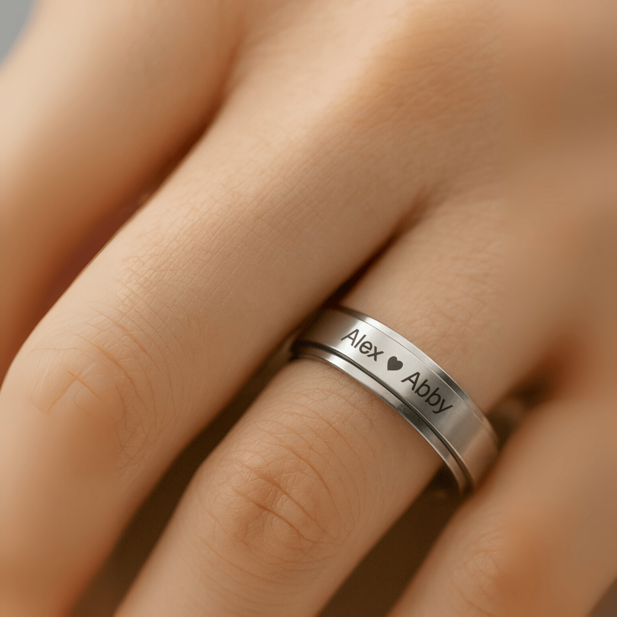 REVOLVEA – Bague Spinner Personnalisée en Acier Inoxydable pour Couples