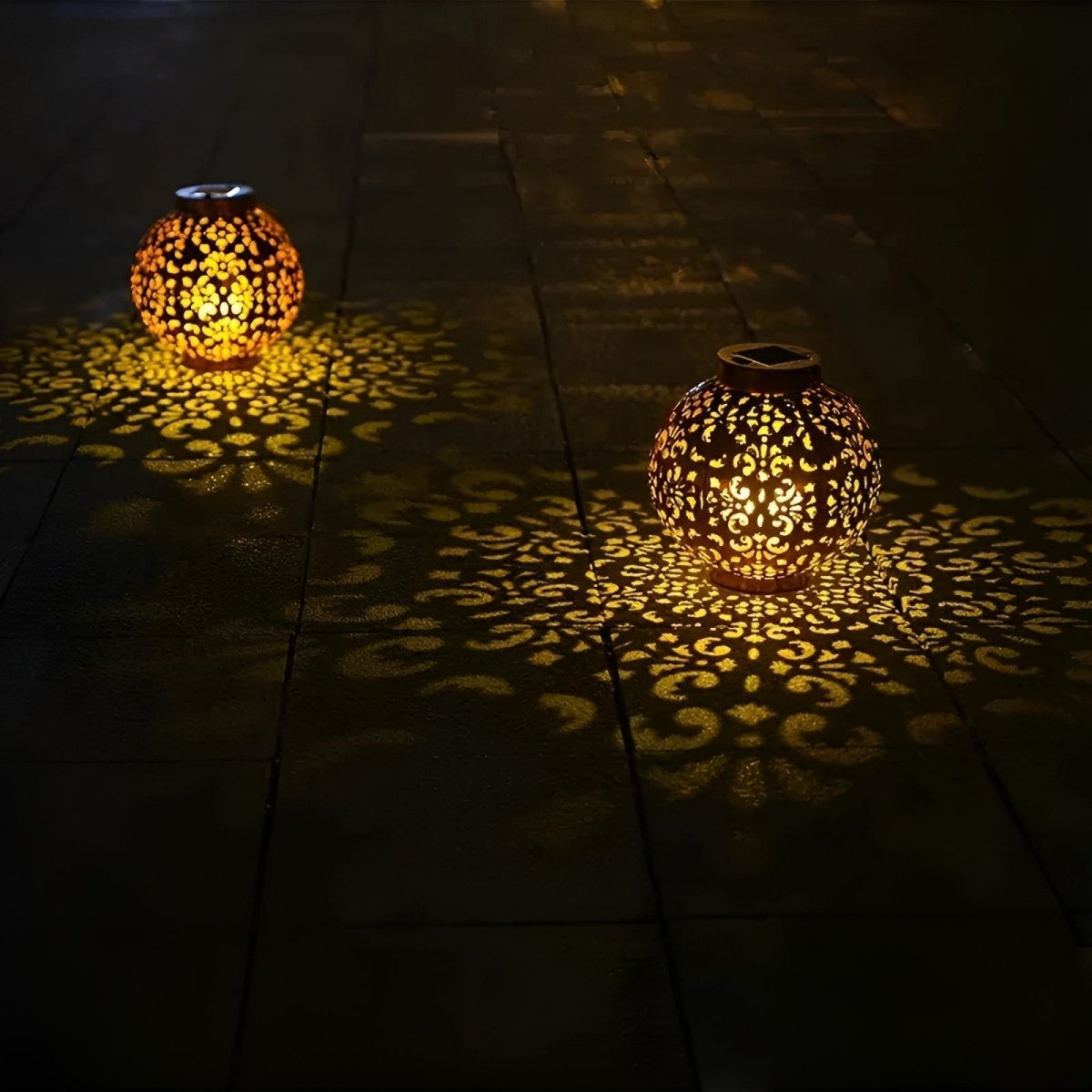 SUNLUME VINTAGE – Solar Garden Light for Timeless Outdoor Elegance