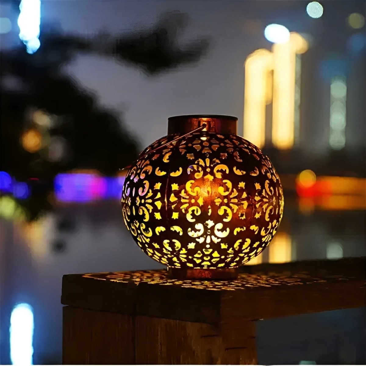 SUNLUME VINTAGE – Solar Garden Light for Timeless Outdoor Elegance