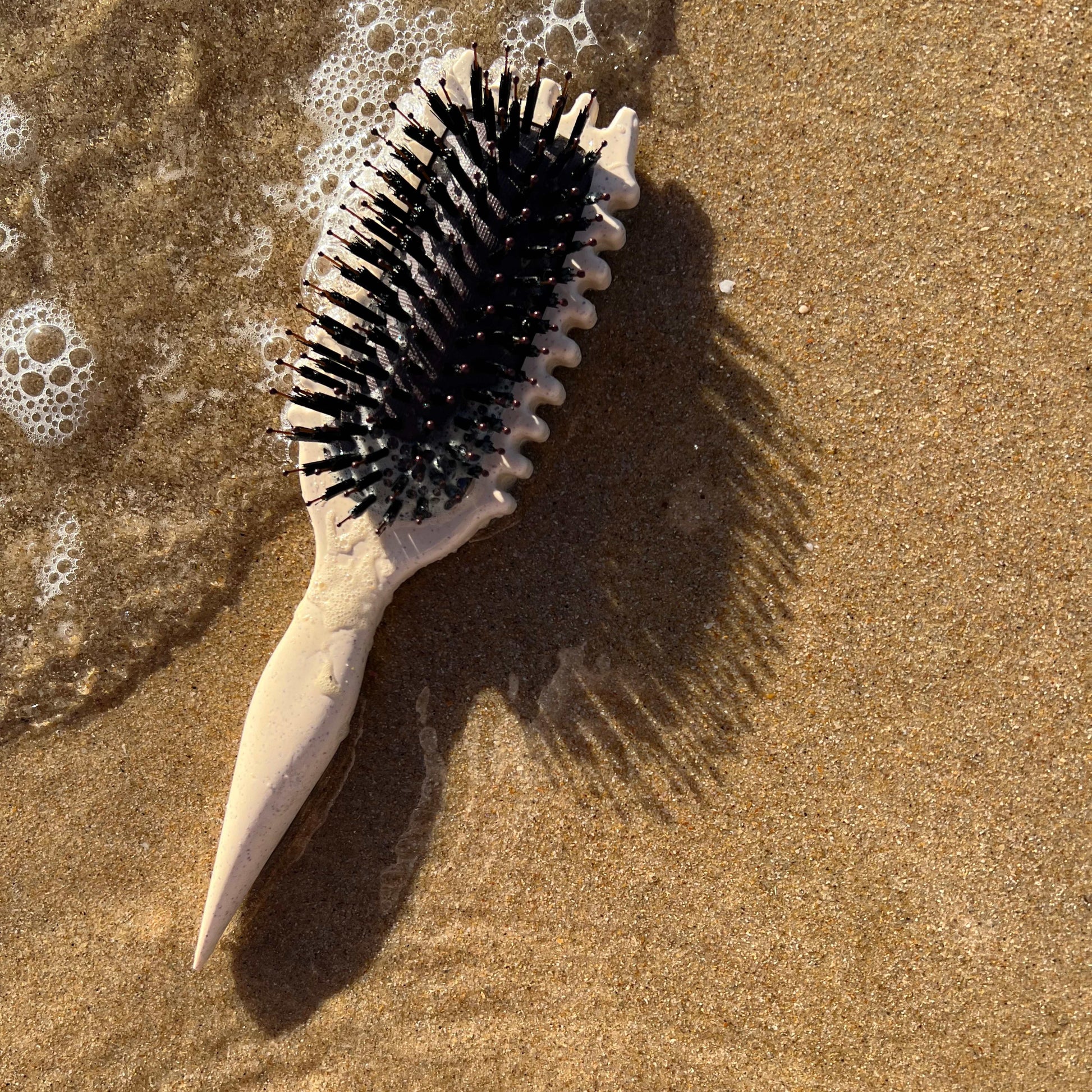  Curlmaster-3-in-1 hairbrush for frizz-free styling and bright curls-4