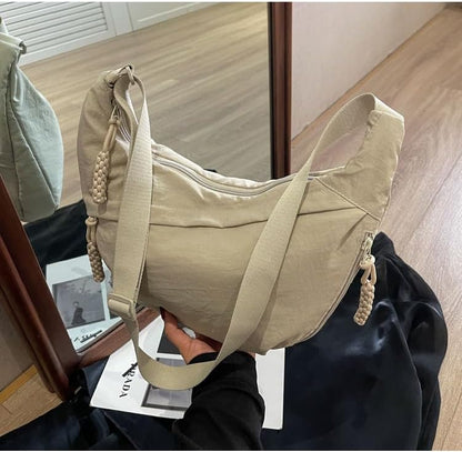 DAILY NYLON BAG – Stylish & functional shoulder bag for everyday use, work & travel