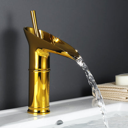 AquaFalls – Grifo de lavabo con cascada en latón antiguo