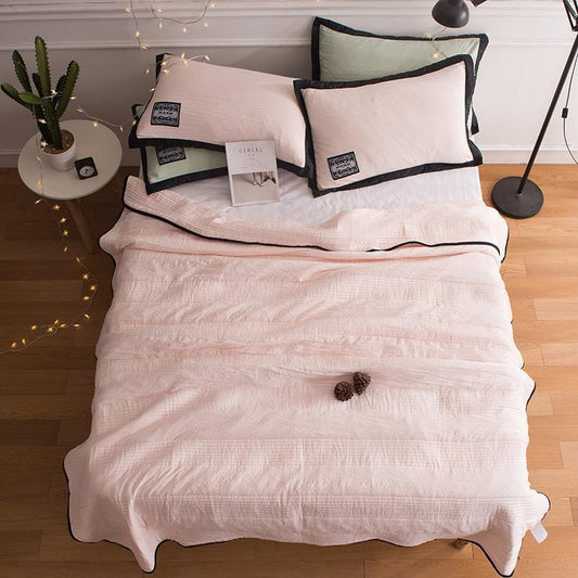 CoolBreeze - Breathable Cooling Blanket for Refreshing Summer Comfort 0