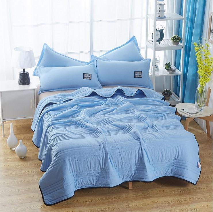 CoolBreeze - Breathable Cooling Blanket for Refreshing Summer Comfort 3