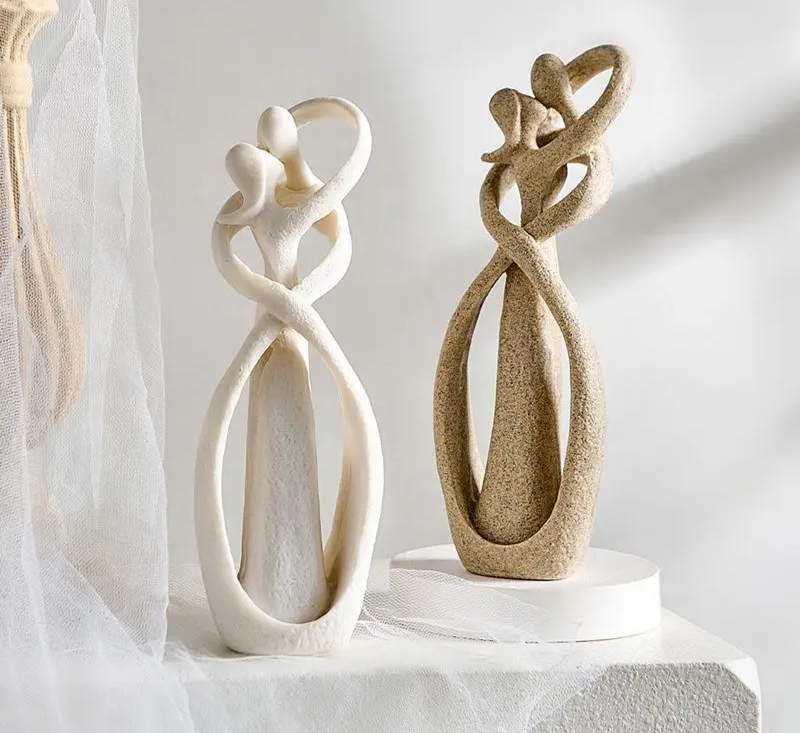 Abbraccio eterno - Scultura astratta per un amore senza tempo