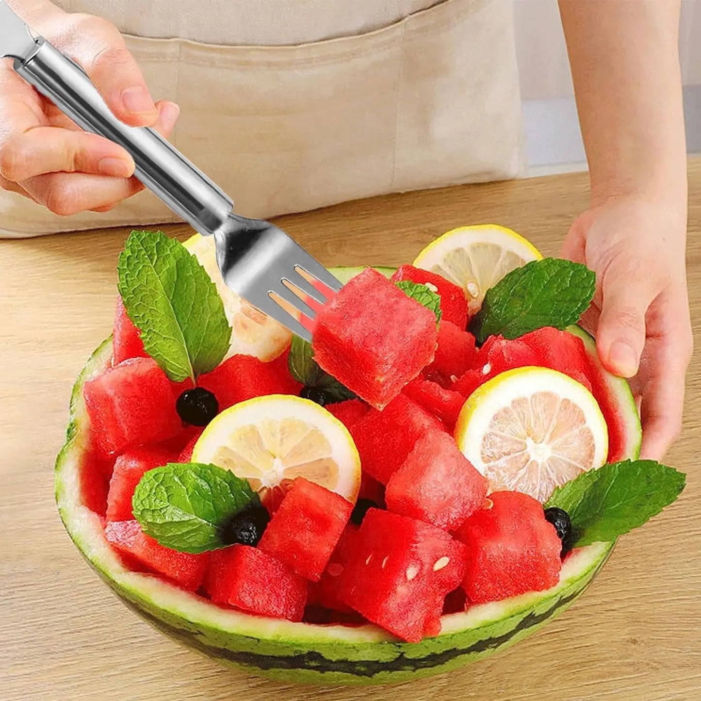 FruitEase – 2 v 1 krájač a vidlička pre jednoduchú prípravu ovocia