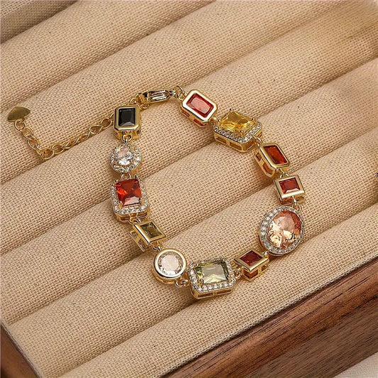 Set di gioielli geometrici con zirconi - Collana e orecchini moderni placcati oro