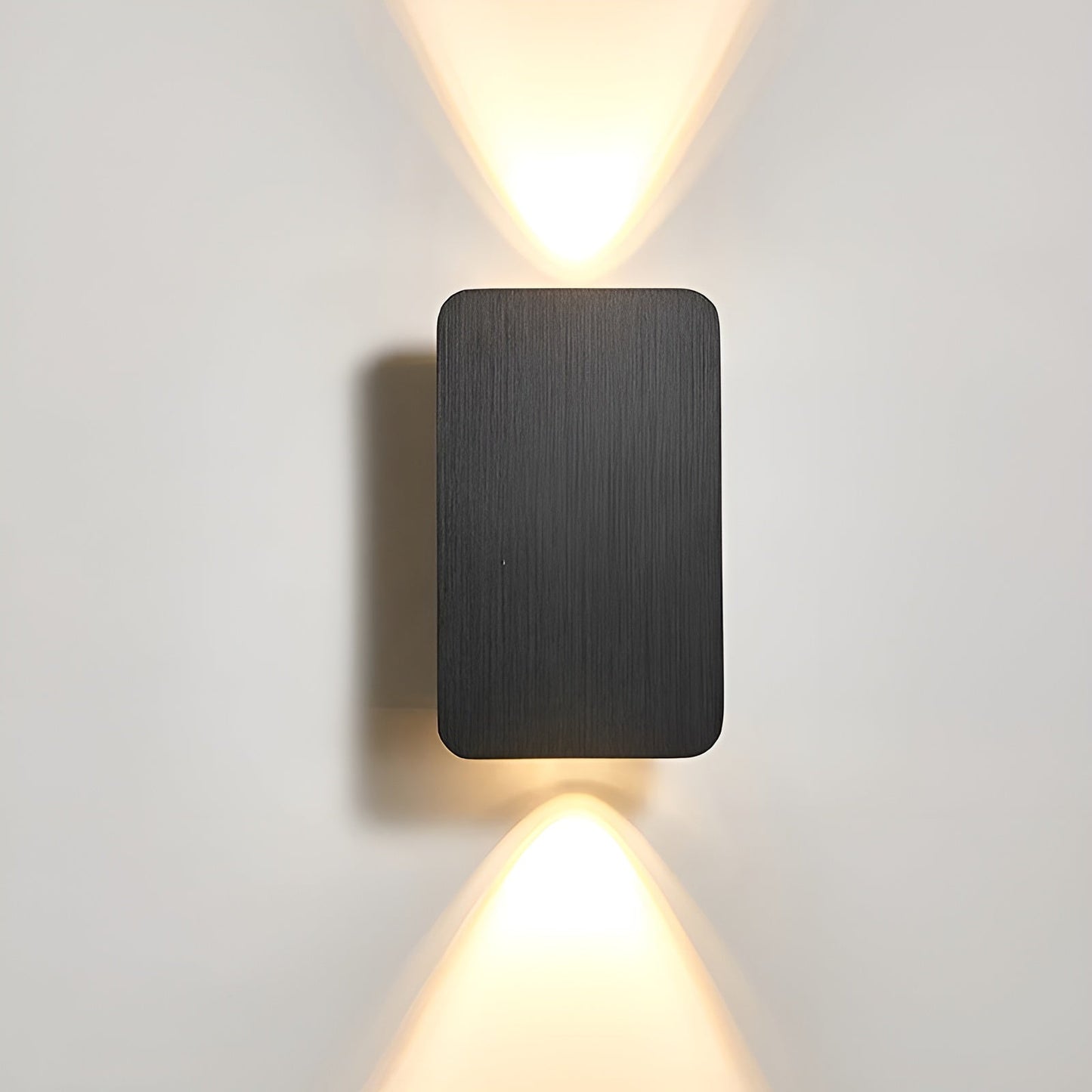 LUMINA SLIM – Minimalist LED Wall Light for Modern Interiors