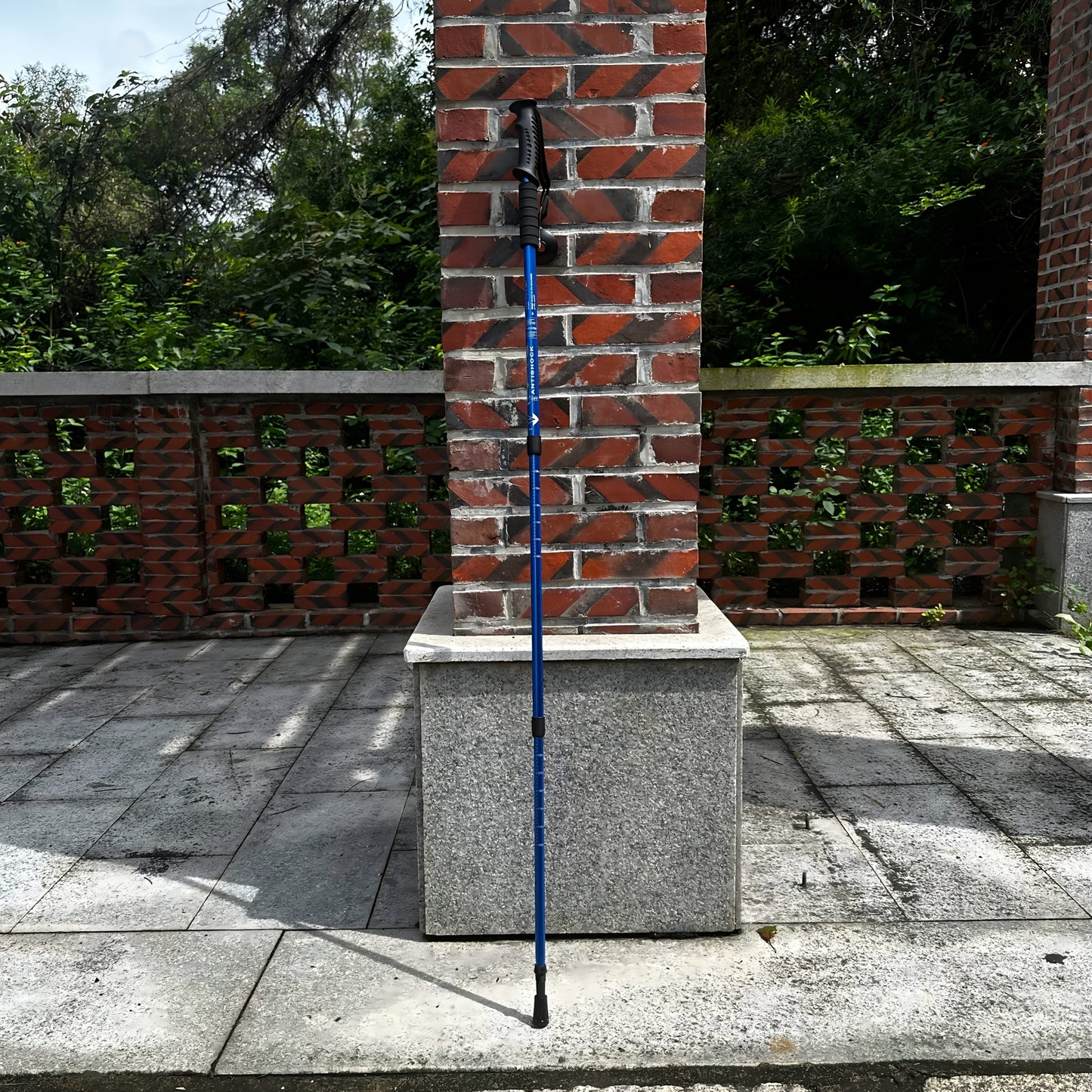 HIKEMASTER PRO – Lightweight Adjustable Trekking Poles for Outdoor Adventures