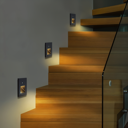 Lampada da parete LumiStep con sensore di movimento - Elegante illuminazione di sicurezza per interni