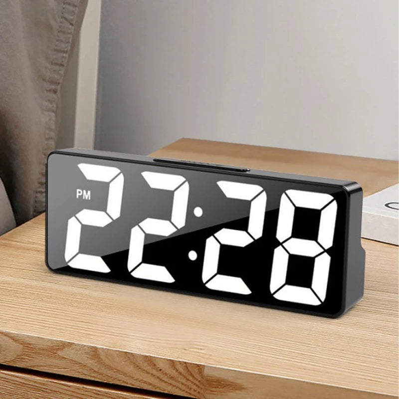 LumiTime – Sveglia Digitale LED con Display della Temperatura