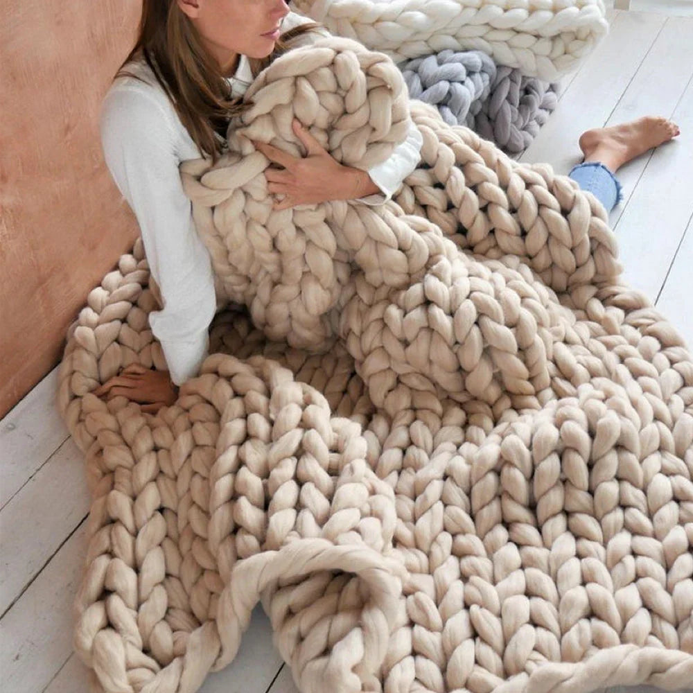 LuxeWool – DIY Chunky XL Wool Yarn for Knitting & Crafts