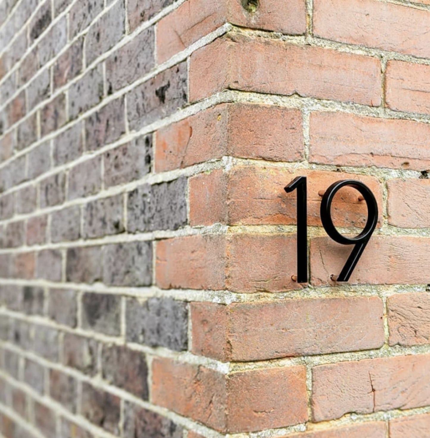 Modern House Numbers-Black House numbers with 3D floating effect for stylish outdoor areas 4