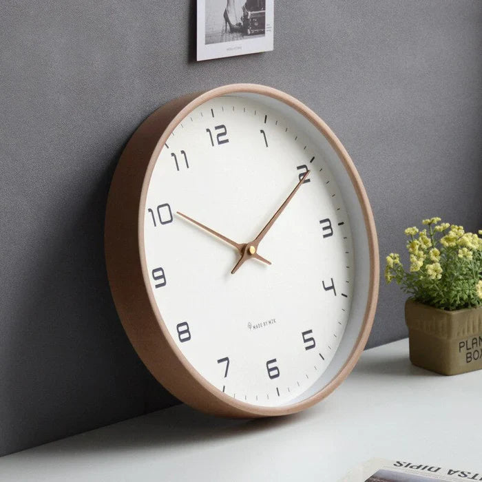 NordicTimber - Wanduhr aus Holz mit geräuschlosem Uhrwerk