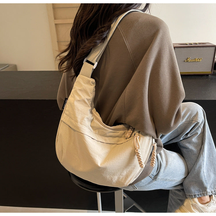 DAILY NYLON BAG – Stylish & functional shoulder bag for everyday use, work & travel