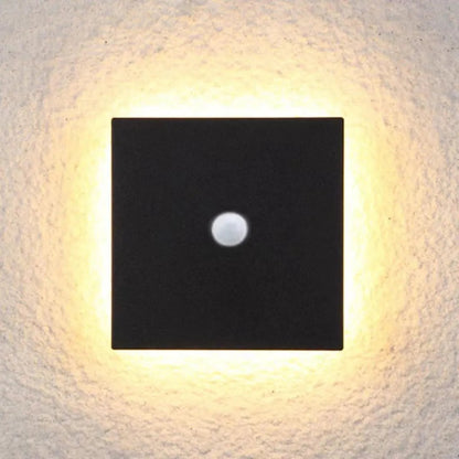 Orr Outdoor Wall Lamp-Minimalist LED wall lamp in round or angular, IP65 1