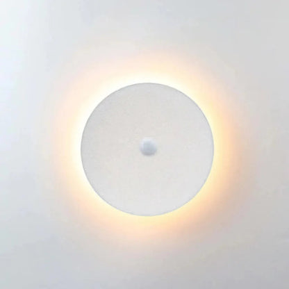 Orr Outdoor Wall Lamp-Minimalist LED wall lamp in round or angular, IP65 4