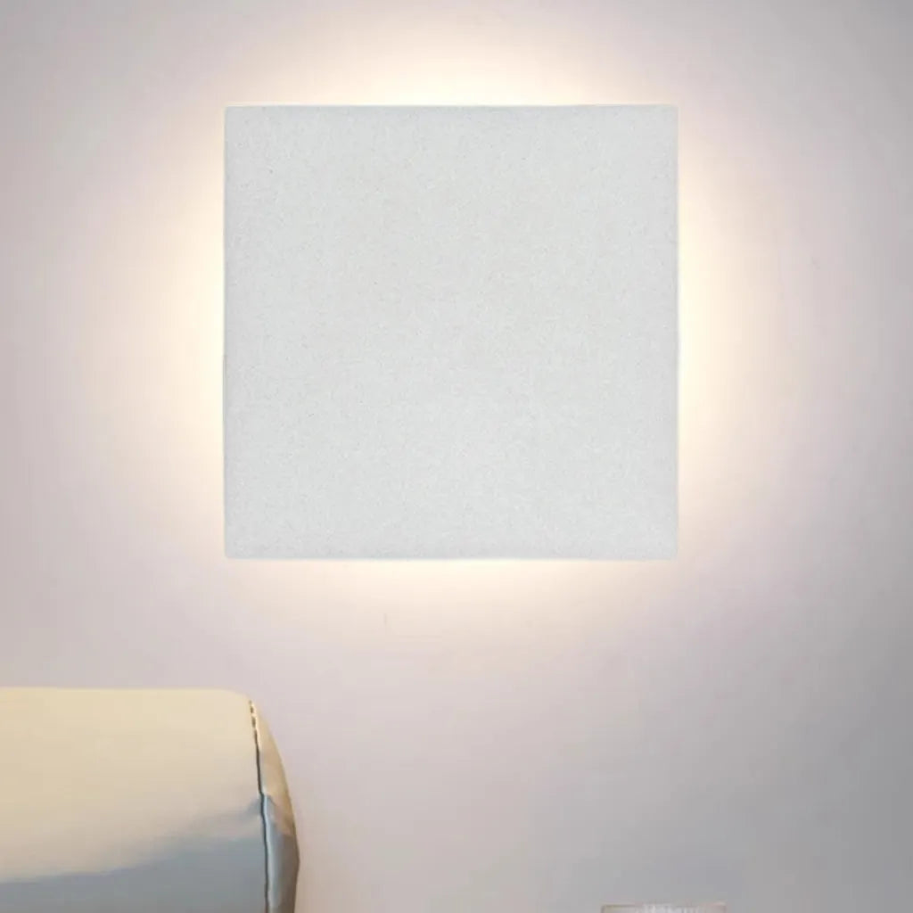 Orr Outdoor Wall Lamp-Minimalist LED wall lamp in round or angular, IP65 5