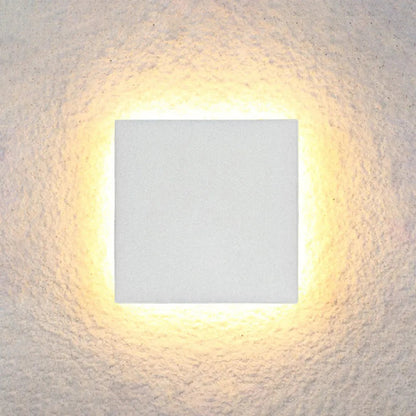 Orr Outdoor Wall Lamp-Minimalist LED wall lamp in round or angular, IP65 8