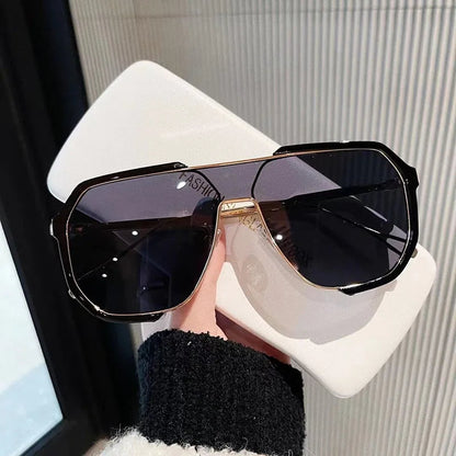 VOGUEVIEW SHADES – Oversized Square Sunglasses with UV400 & Photochromic Lenses